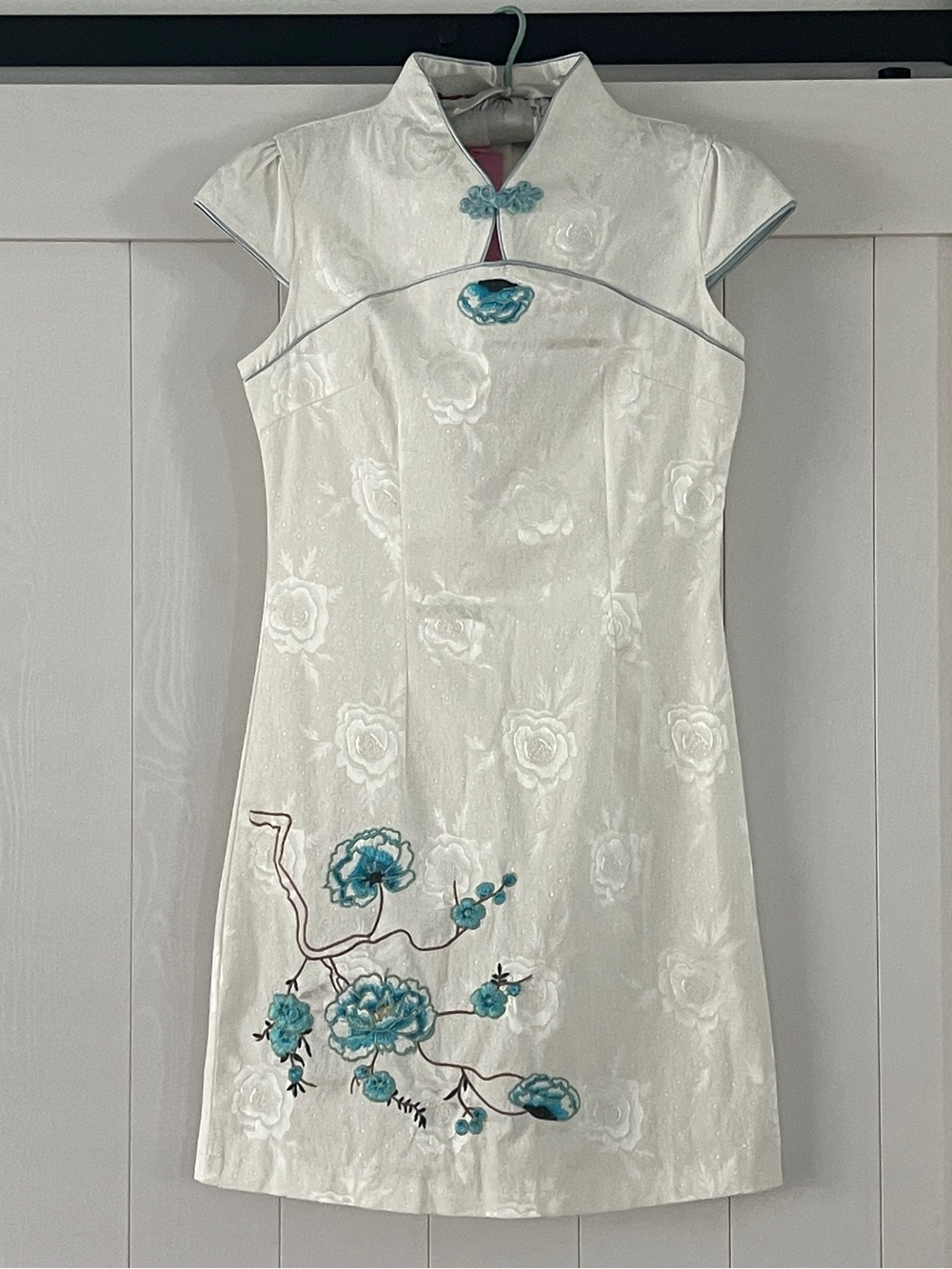 NWT Classic White Floral Jacquard Cheongsam Dress